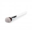 Base brush 109 Angled Brush Ilu