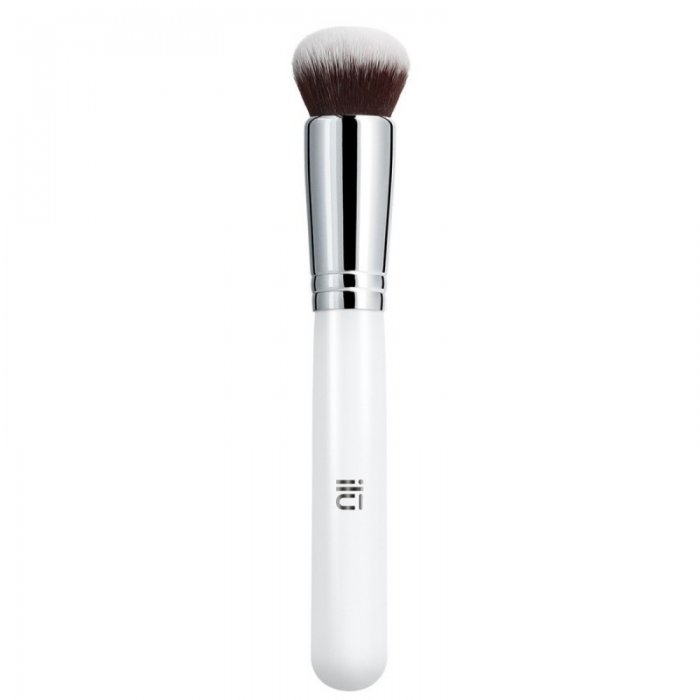 Makeup brush with round head 105 Round Kabuki Brush Ilu