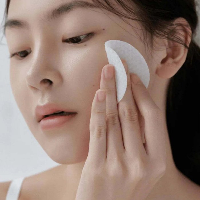 Celimax Facial Peeling in 60 Pads for Sensitive Skin